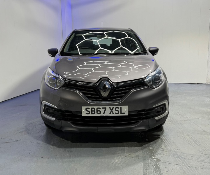 Used Renault Captur 2018 for sale - 76740889: Photo 2