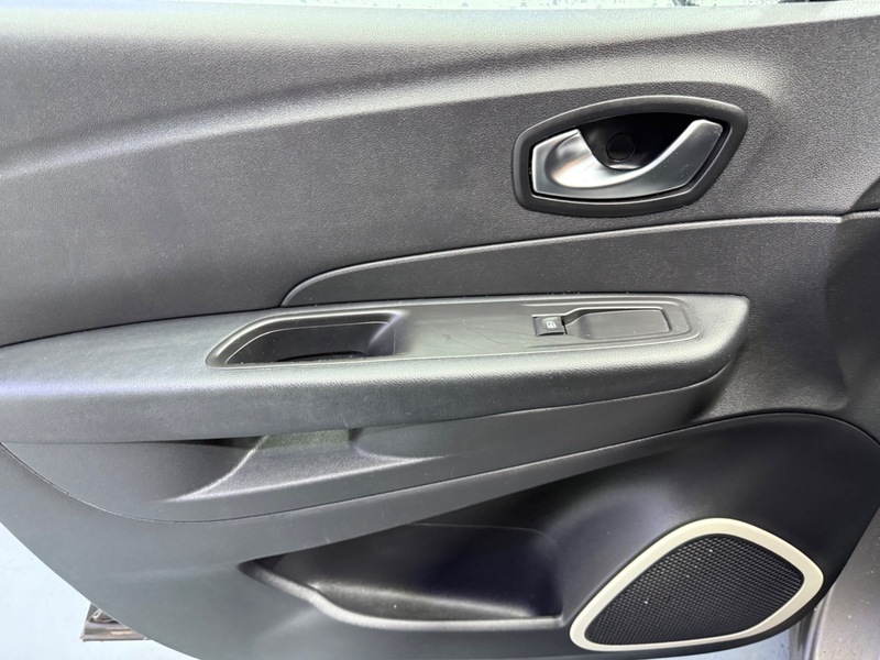 Used Renault Captur 2018 for sale - 76740889: Photo 27