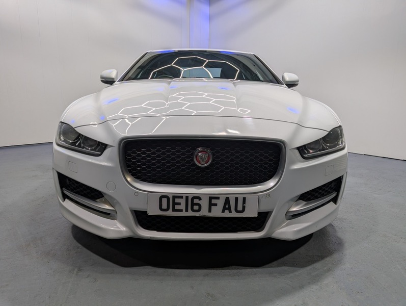 Used Jaguar XE 2016 for sale - 76510464: Photo 2