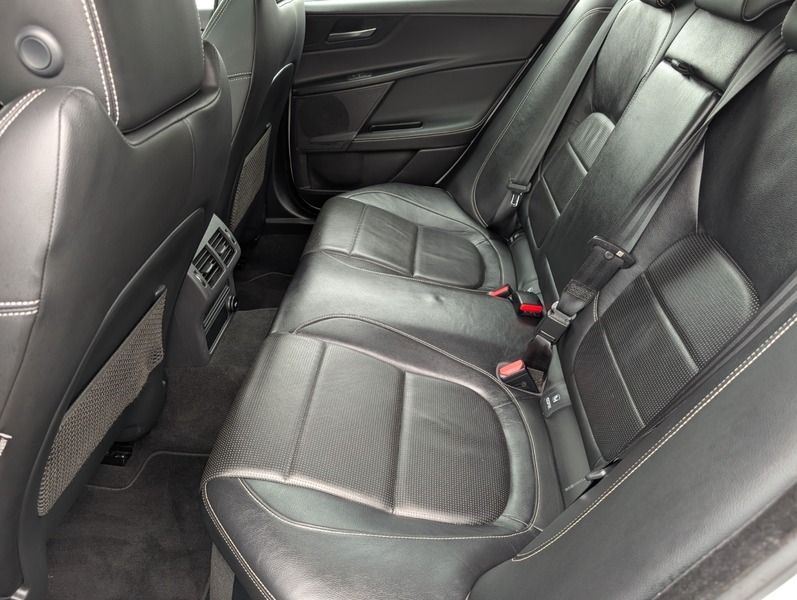 Used Jaguar XE 2016 for sale - 76510464: Photo 32