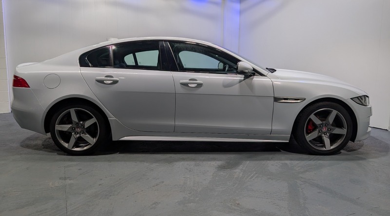Used Jaguar XE 2016 for sale - 76510464: Photo 5