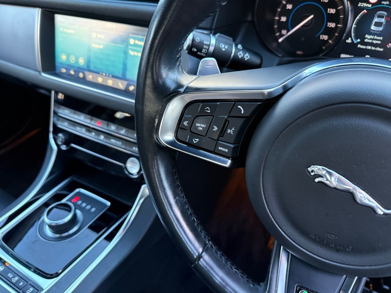 Used Jaguar XF 2019 for sale - 76836733: Photo 13