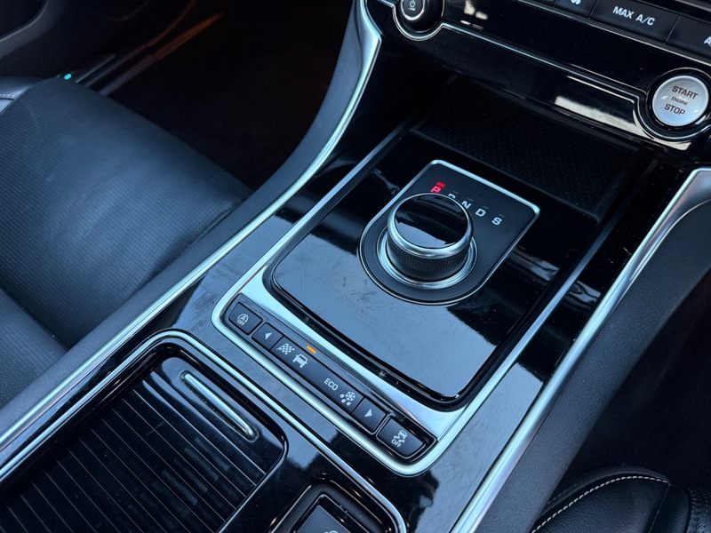 Used Jaguar XF 2019 for sale - 76836733: Photo 15