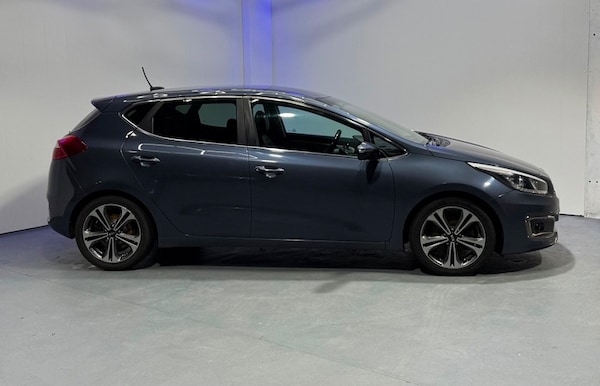 Used Kia Ceed 2015 for sale - 76211029: Photo 4