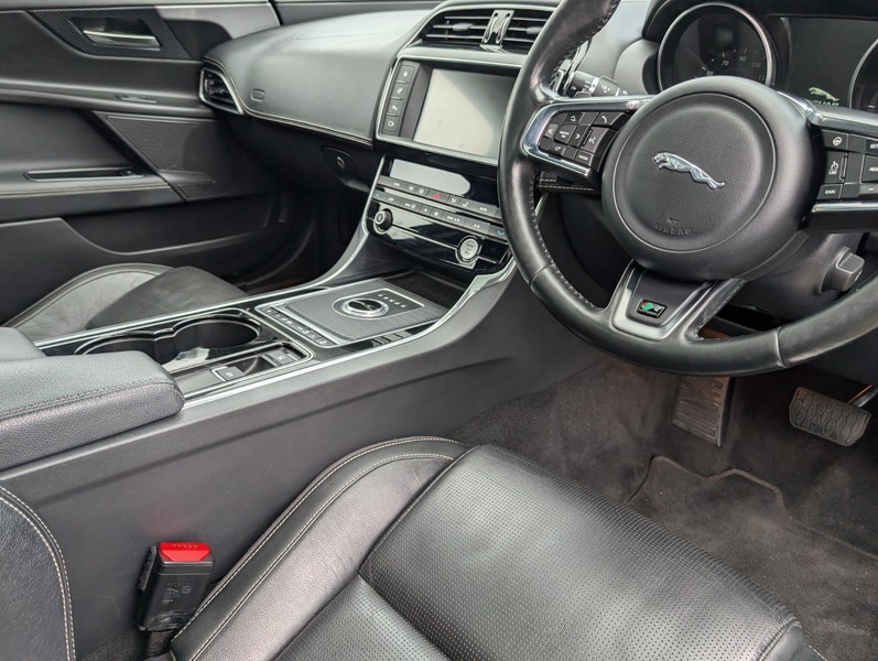 Used Jaguar XE 2016 for sale - 78045261: Photo 11