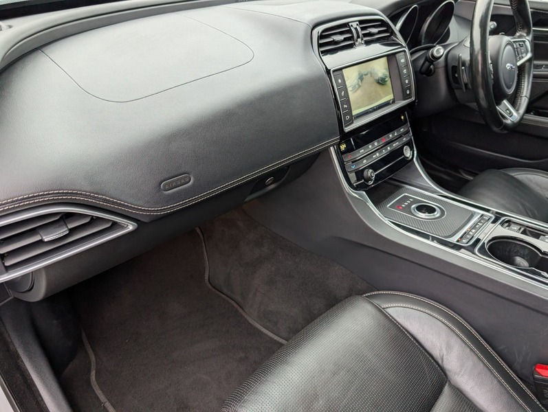 Used Jaguar XE 2016 for sale - 78045261: Photo 27