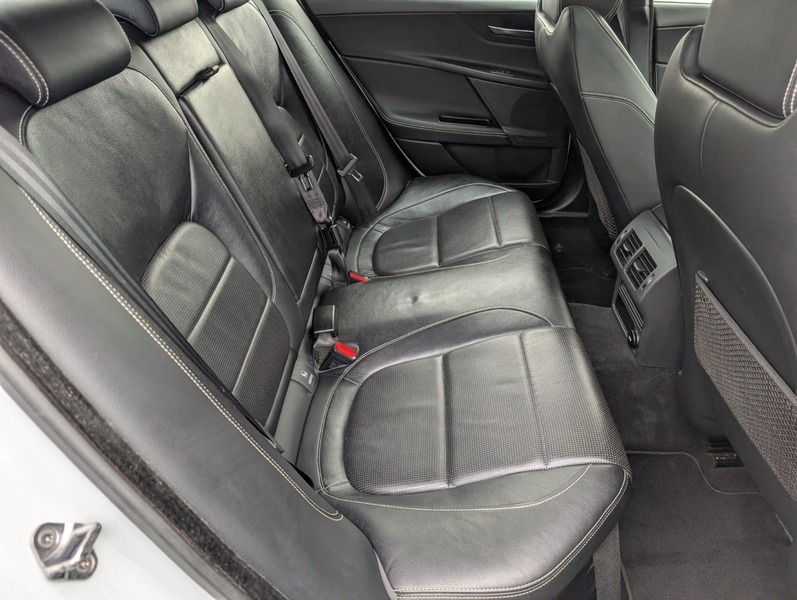 Used Jaguar XE 2016 for sale - 78045261: Photo 31