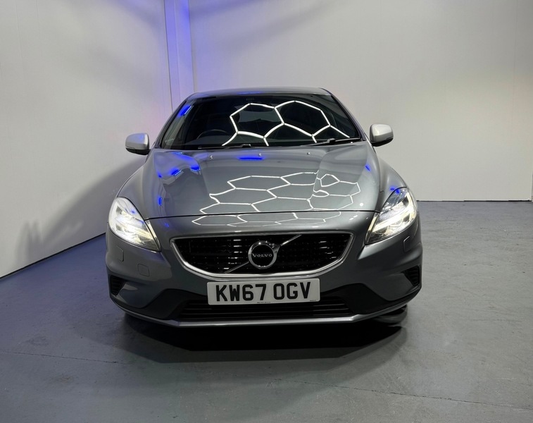 Used Volvo V40 2017 for sale - 76057165: Photo 2