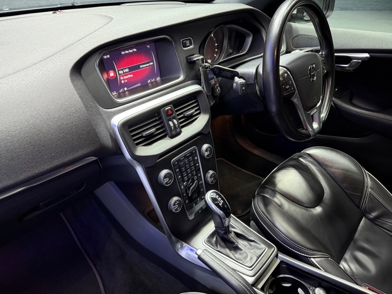 Used Volvo V40 2017 for sale - 76057165: Photo 29