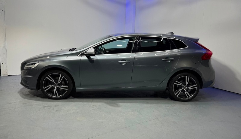Used Volvo V40 2017 for sale - 76057165: Photo 5