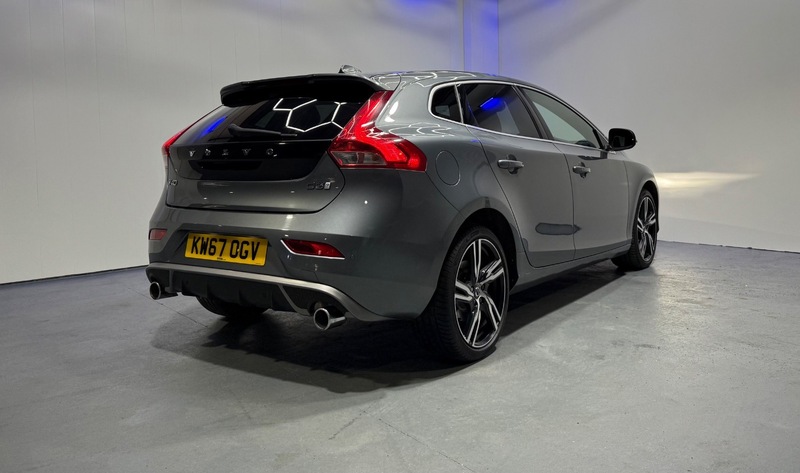 Used Volvo V40 2017 for sale - 76057165: Photo 8