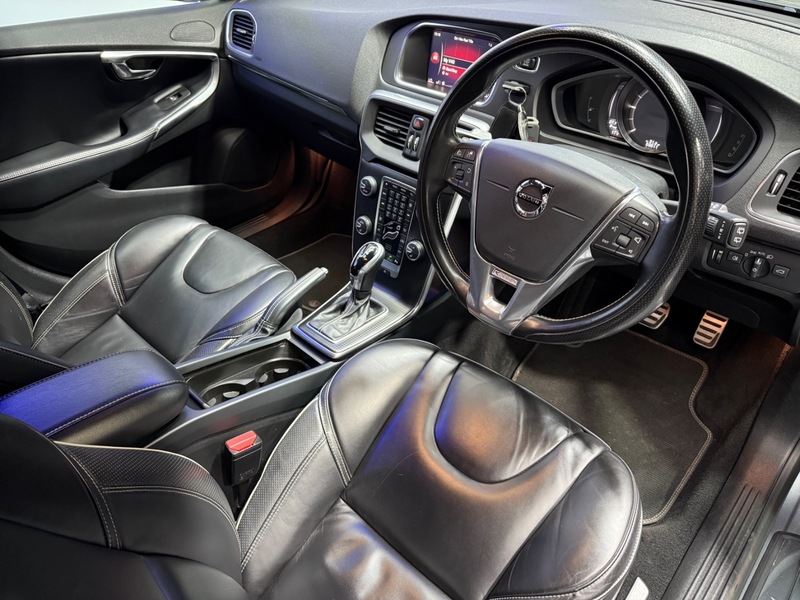 Used Volvo V40 2017 for sale - 76057165: Photo 9