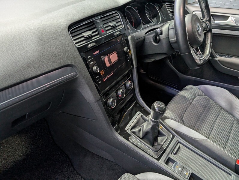 Used Volkswagen Golf 2018 for sale - 76482624: Photo 15