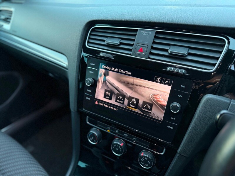 Used Volkswagen Golf 2018 for sale - 76482624: Photo 17