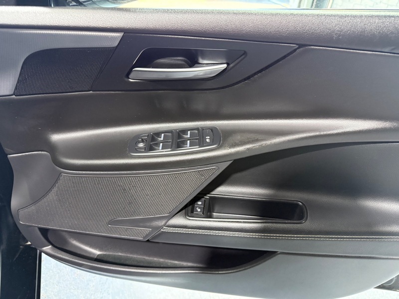 Used Jaguar XE 2016 for sale - 76618312: Photo 11