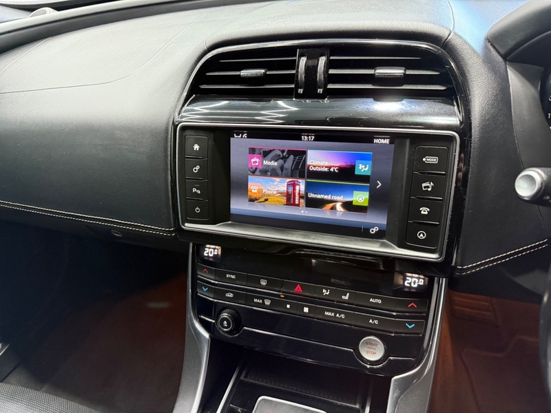 Used Jaguar XE 2016 for sale - 76618312: Photo 18