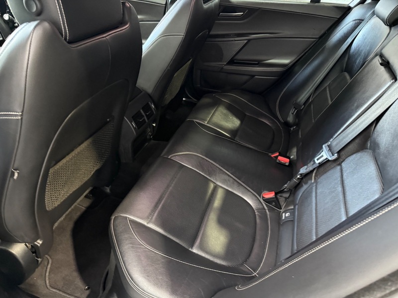 Used Jaguar XE 2016 for sale - 76618312: Photo 23