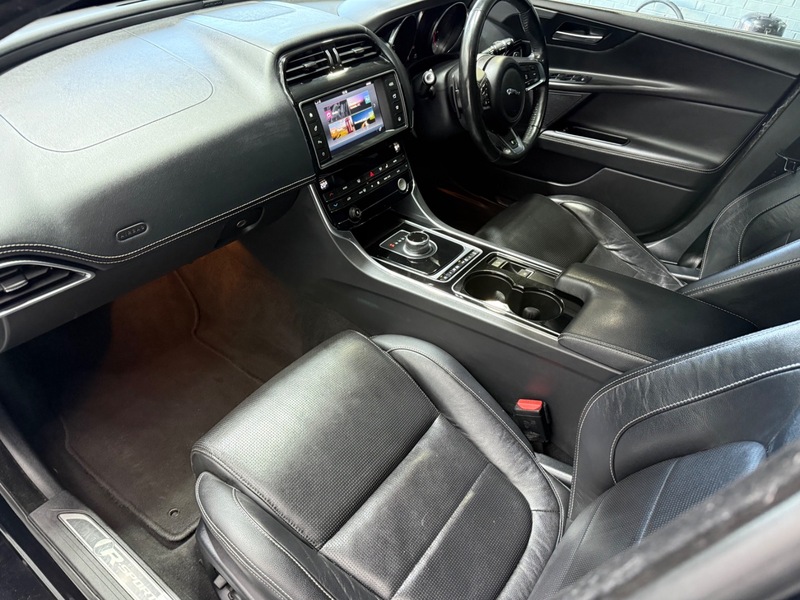 Used Jaguar XE 2016 for sale - 76618312: Photo 26