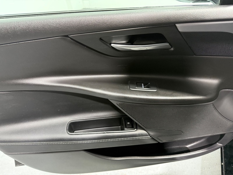 Used Jaguar XE 2016 for sale - 76618312: Photo 29