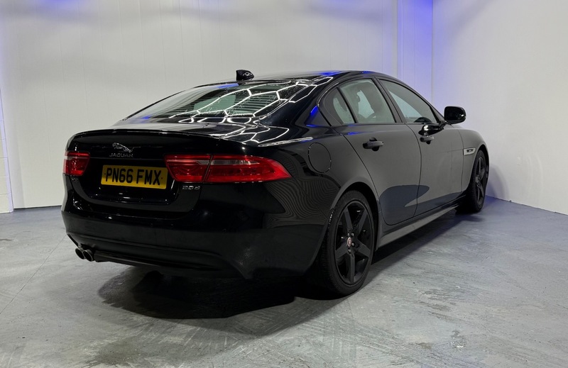 Used Jaguar XE 2016 for sale - 76618312: Photo 8