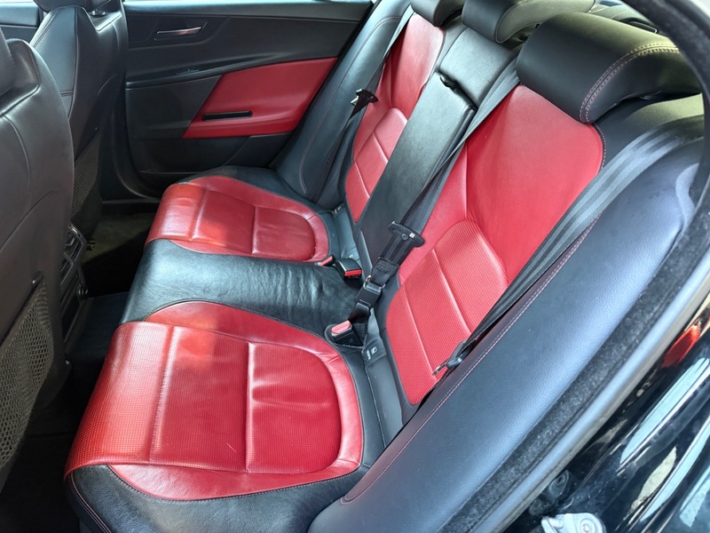 Used Jaguar XE 2016 for sale - 76655562: Photo 24