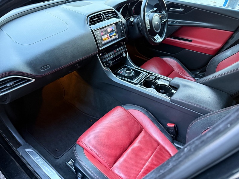 Used Jaguar XE 2016 for sale - 76655562: Photo 26