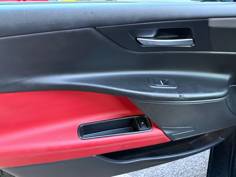 Used Jaguar XE 2016 for sale - 76655562: Photo 29