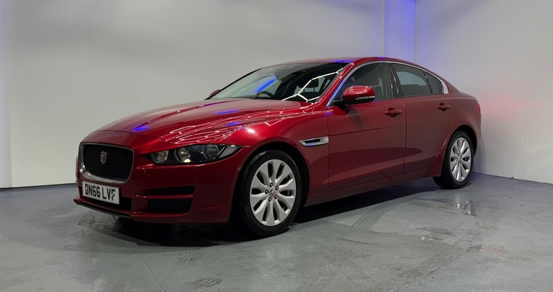 Used Jaguar XE 2016 for sale - 76368357: Photo 3