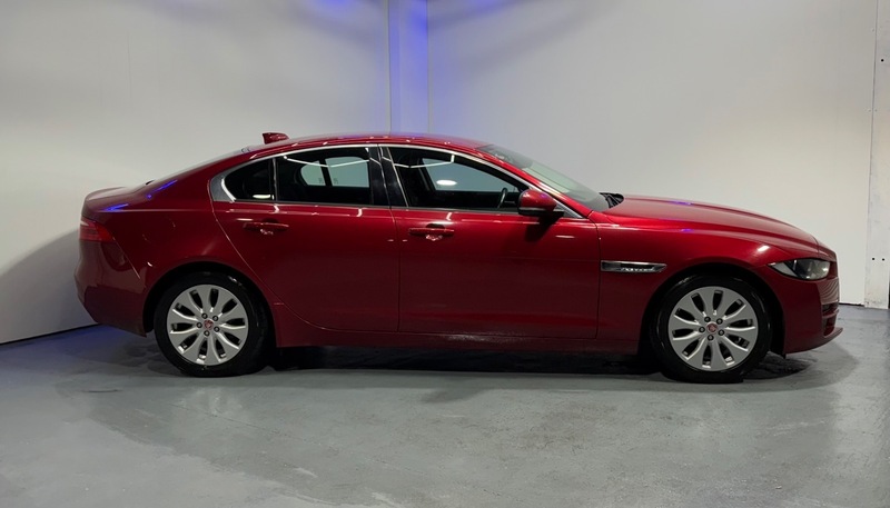 Used Jaguar XE 2016 for sale - 76368357: Photo 5