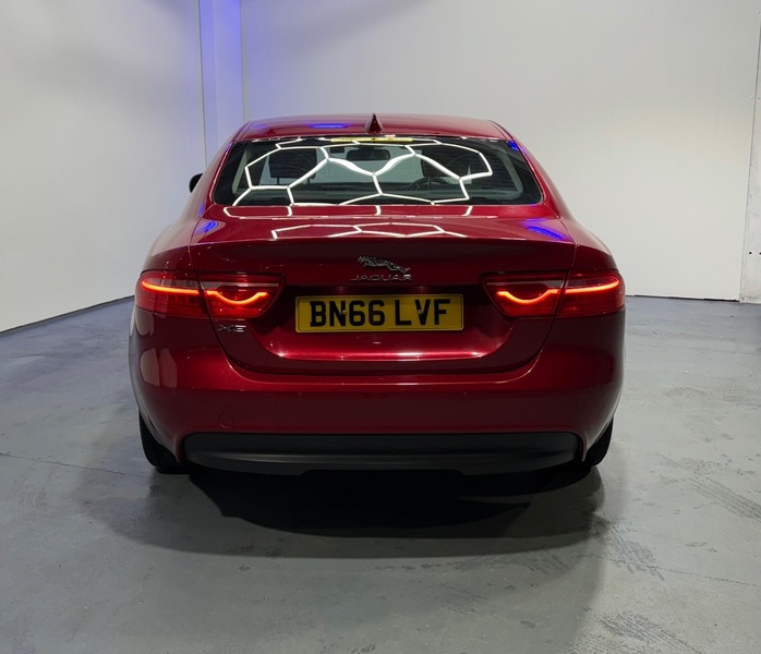 Used Jaguar XE 2016 for sale - 76368357: Photo 7