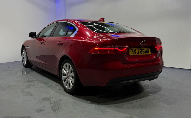 Used Jaguar XE 2016 for sale - 76368357: Photo 8