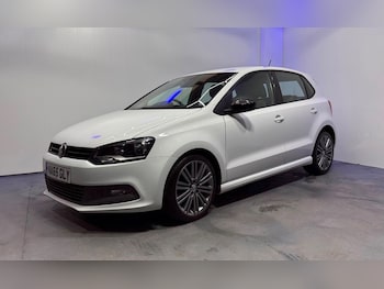 Used Volkswagen Polo 2015 for sale - 78288986: Photo