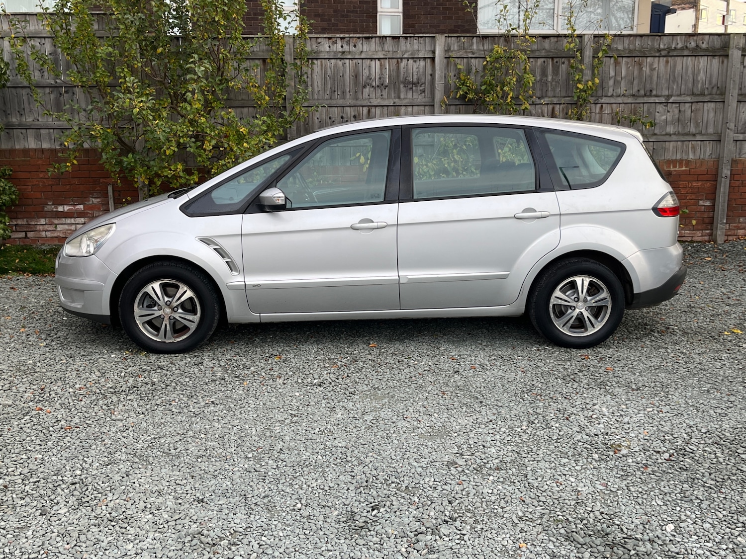 Used Ford S-Max 2009 for sale - 76411973: Photo 5
