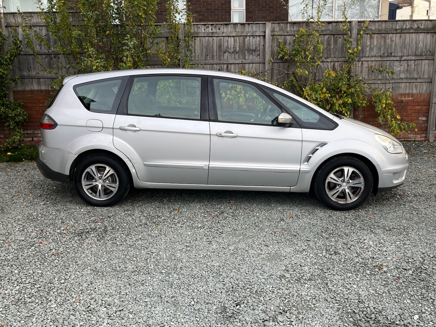 Used Ford S-Max 2009 for sale - 76411973: Photo 6