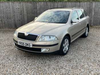 2005 (05) - 2.0 TDI PD Elegance 5dr