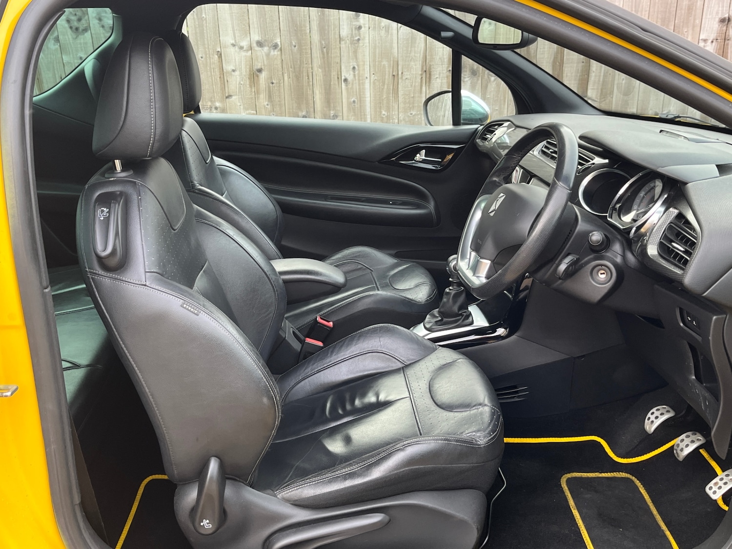 Used Citroen DS3 2011 for sale - 76651001: Photo 11