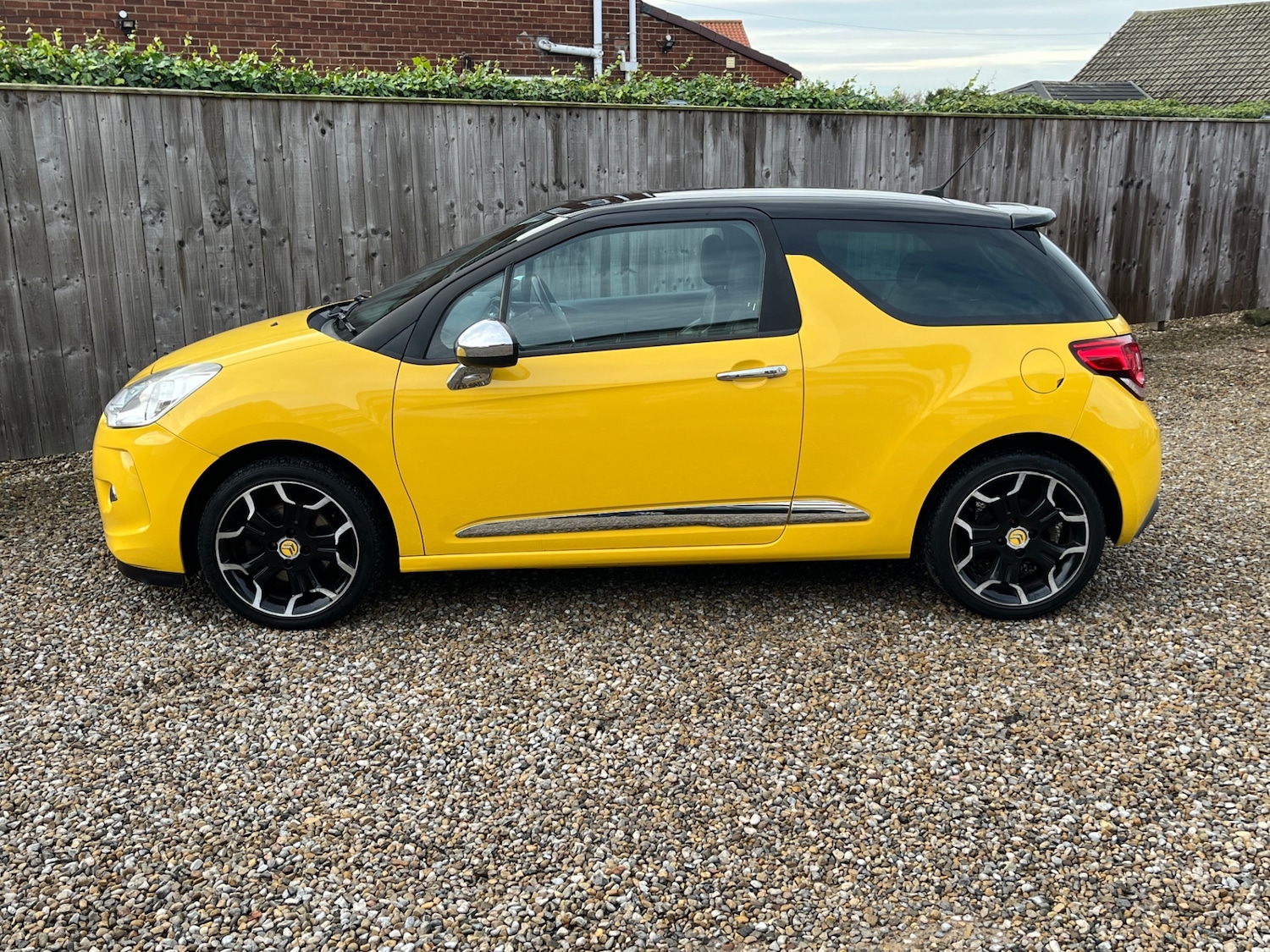 Used Citroen DS3 2011 for sale - 76651001: Photo 5