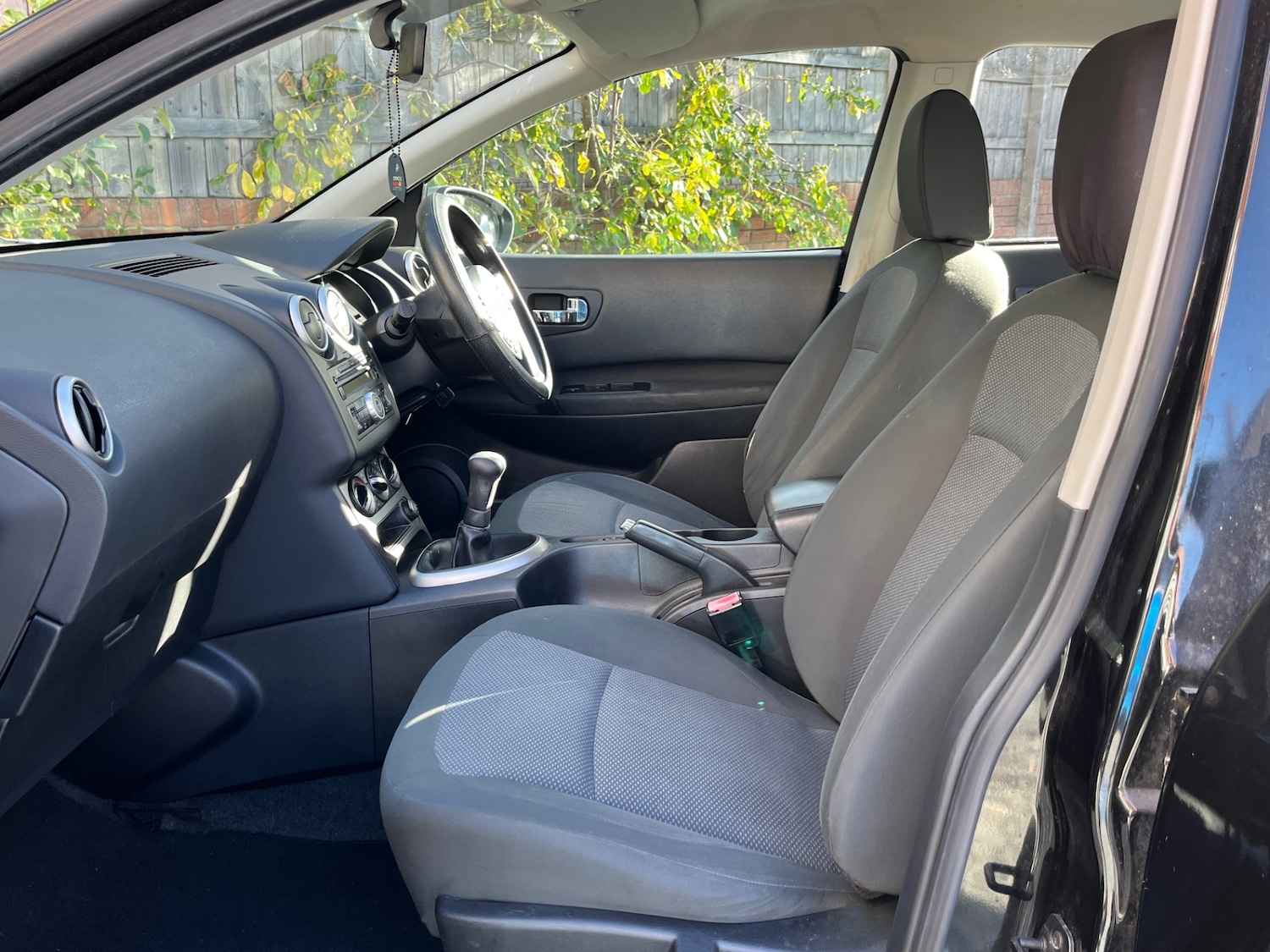 Used Nissan Qashqai 2010 for sale - 76391263: Photo 14