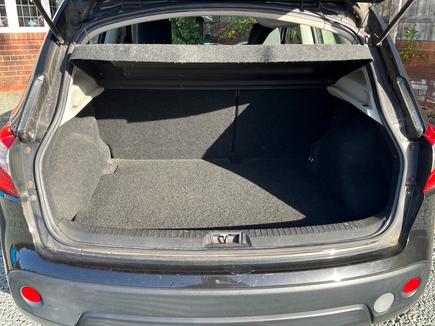 Used Nissan Qashqai 2010 for sale - 76391263: Photo 19