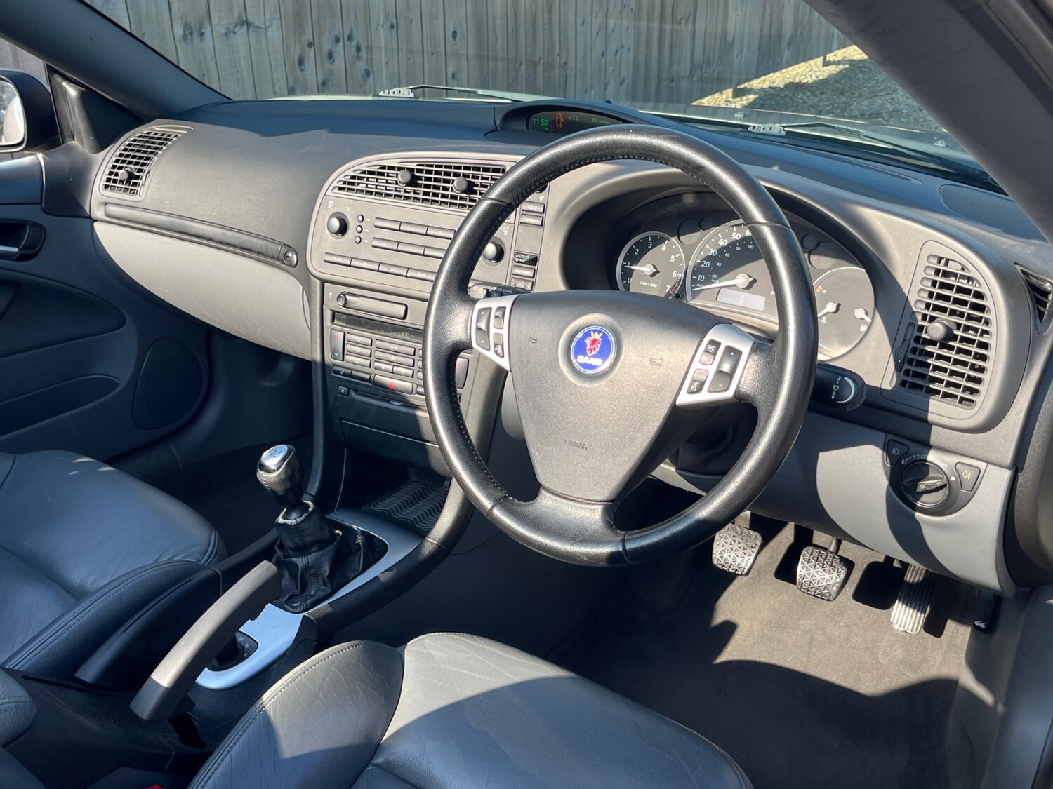 Used Saab 9-3 2005 for sale - 77760882: Photo 12