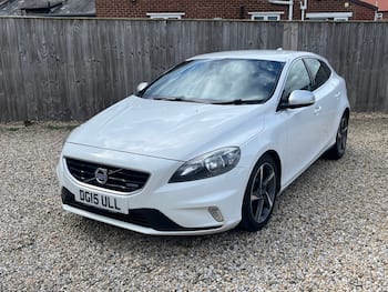 Used Volvo V40 2015 for sale - 79768339: Photo