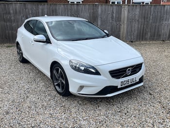Used Volvo V40 2015 for sale - 79768339: Photo