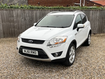 2011 (61) - 2.0 TDCi 140 Titanium 5dr **LOW MILES**