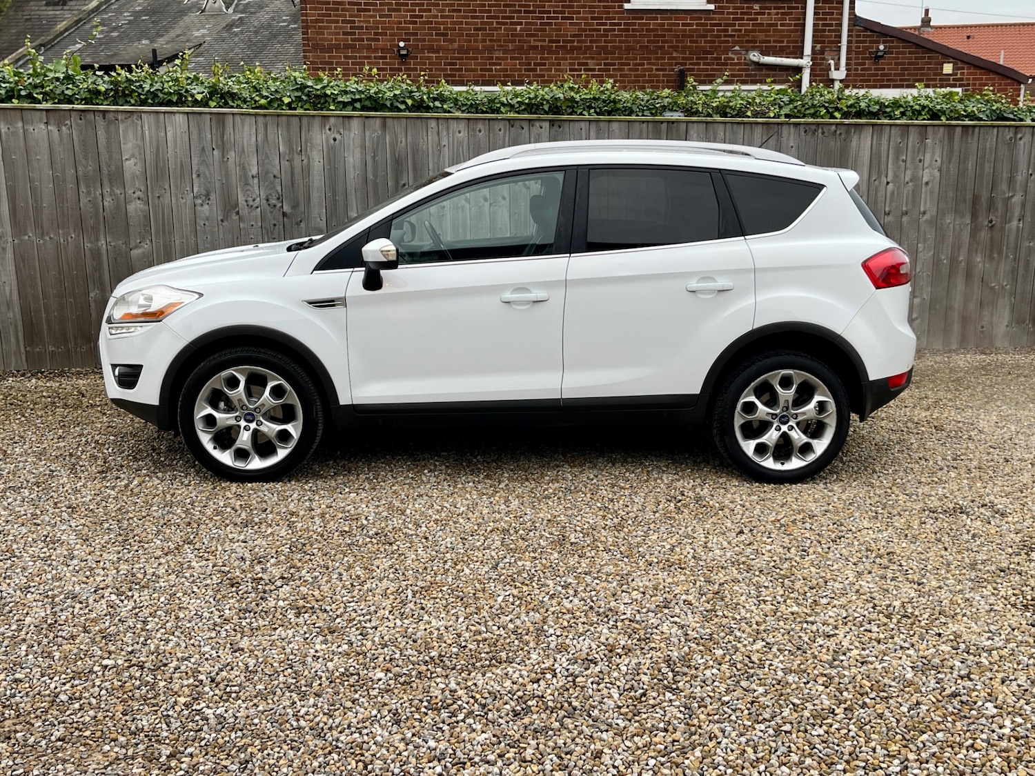 Used Ford Kuga 2011 for sale - 76748011: Photo 5