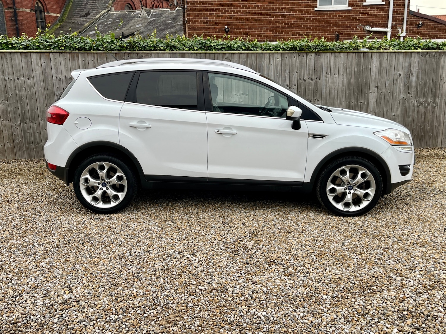 Used Ford Kuga 2011 for sale - 76748011: Photo 6