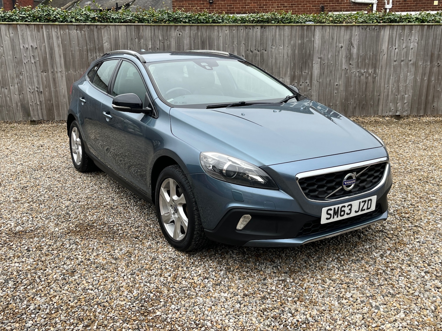Used Volvo V40 2014 for sale - 77562878: Photo 4