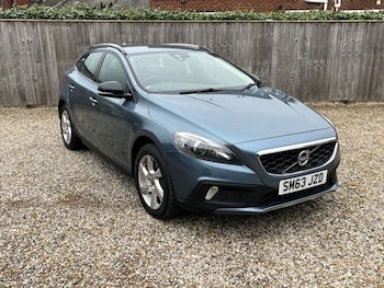 Used Volvo V40 2014 for sale - 77562878: Photo