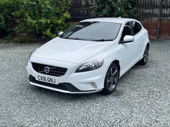 Used Volvo V40 2016 for sale - 79017578: Photo