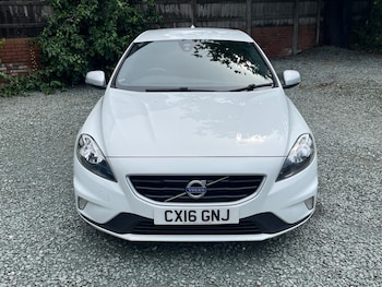 Used Volvo V40 2016 for sale - 79017578: Photo