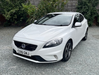 Used Volvo V40 2016 for sale - 79569003: Photo